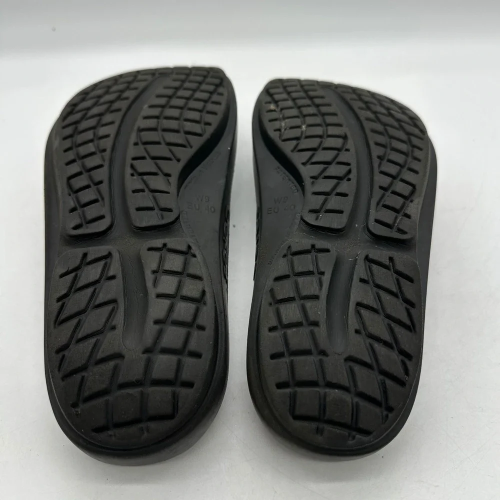 OOFOS Womens US Size 9 / EU 40 OOlala Matte Black Flip Flops Recovery Sandals